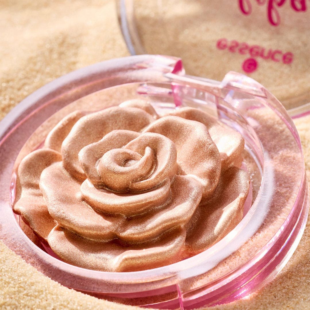 Essence Aloha, Babes! Flower Highlighter - 01 Paradise. Glow. Repeat.
