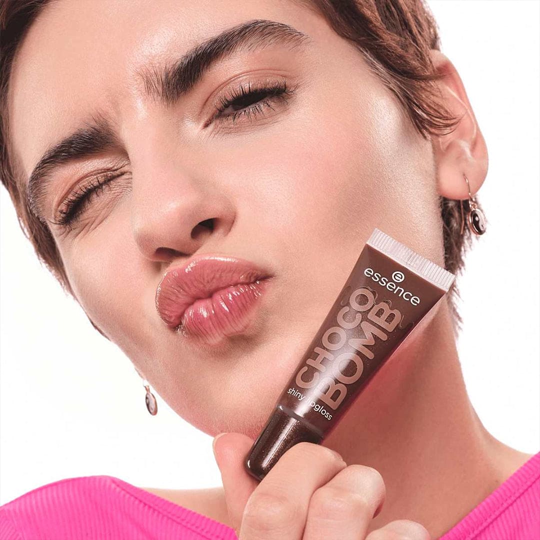 Essence Choco Bomb Shiny Lip Gloss - 01 Chocoholic