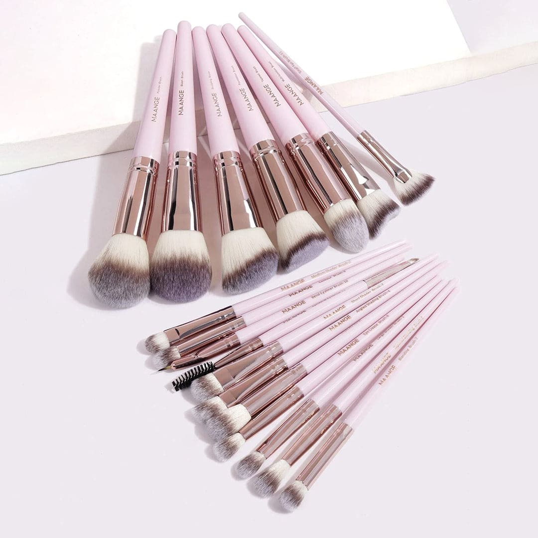 MAANGE 18Pcs Makeup Brush Set + 1 Brush Egg + 1 Velvet Pouch