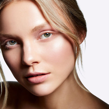 MAC Soft & Finish Mineralize Skinfinish Highlighter - Soft & Gentle