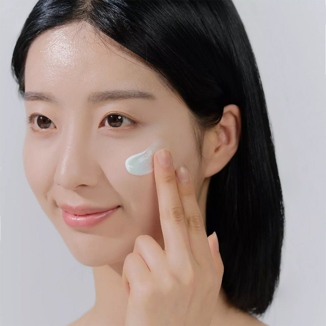 SKIN1004 Madagascar Centella Hyalu-Cica Water-Fit Sun Serum - 50ml