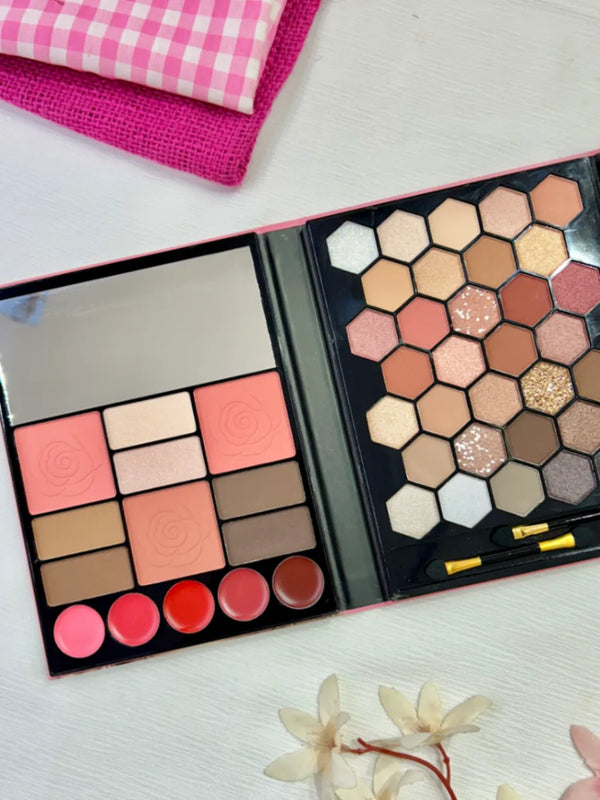 Lareen Makeup Book