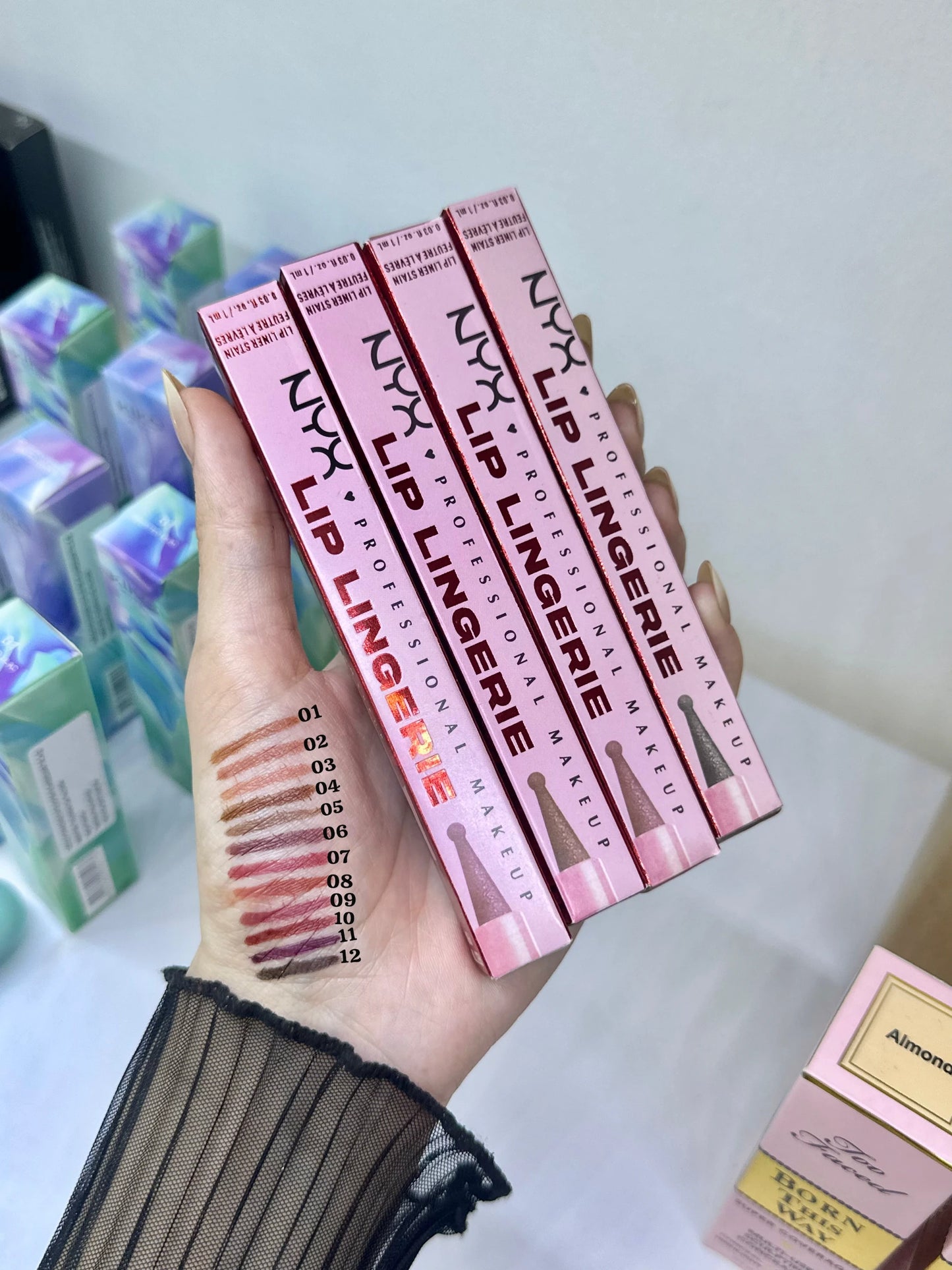NYX محدد شفاه